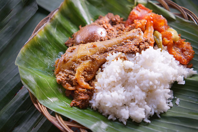Paket Wisata Kuliner Kerajinan Souvenir dan Cinderamata